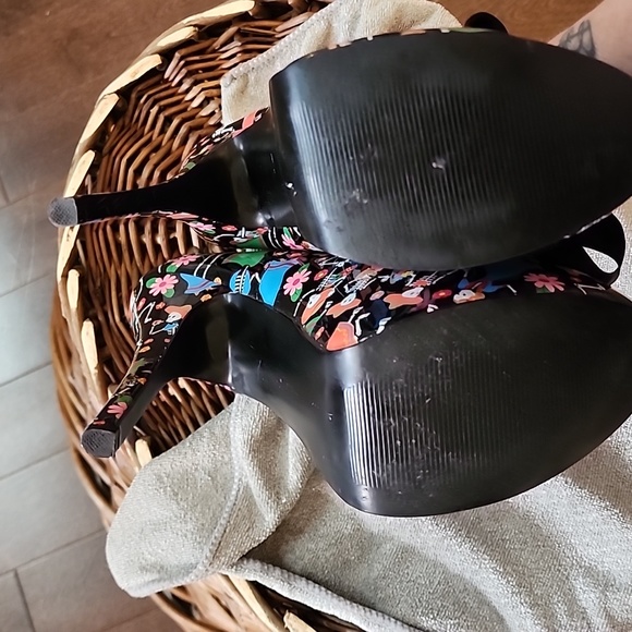 Pinup Couture Dia de los murtos platform heels - Picture 4 of 5